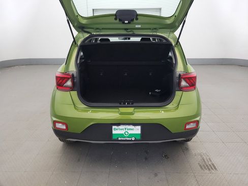 Used 2024 Hyundai Venue SEL FWD image 29