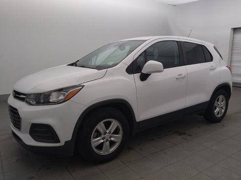 Used 2019 Chevrolet Trax LS w/ Tint and Cruise Package FWD image 2