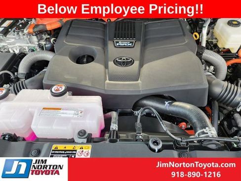 New 2026 Toyota Tundra Limited AWD/4WD image 12