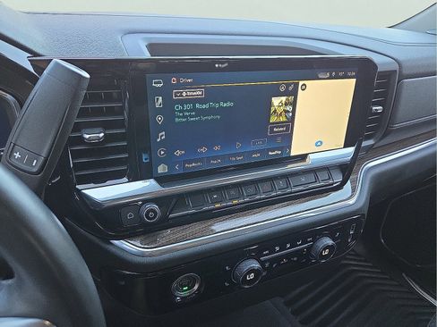 Used 2022 Chevrolet Silverado 1500 RST image 16