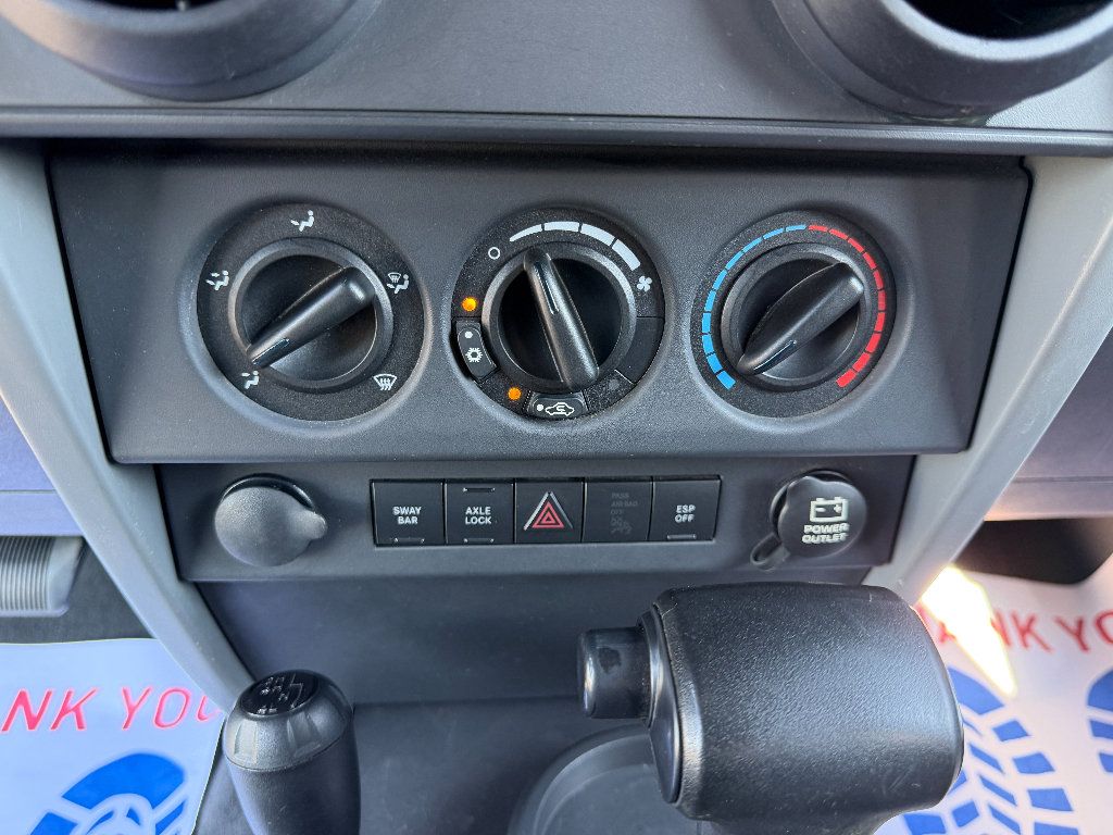 Used 2007 Jeep Wrangler Rubicon w/ PWR Convenience Group AWD/4WD image 22