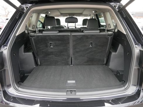 Certified 2024 Volkswagen Atlas SEL Premium R-Line image 18