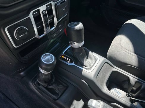 Used 2023 Jeep Wrangler Unlimited Sport AWD/4WD image 14