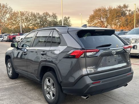 Used 2024 Toyota RAV4 XLE w/ Convenience Package image 7