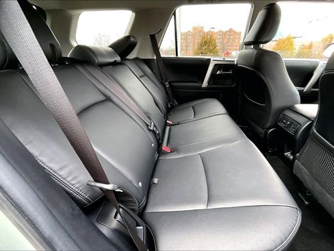 Used 2022 Toyota 4Runner TRD Sport w/ Technology Package image 18