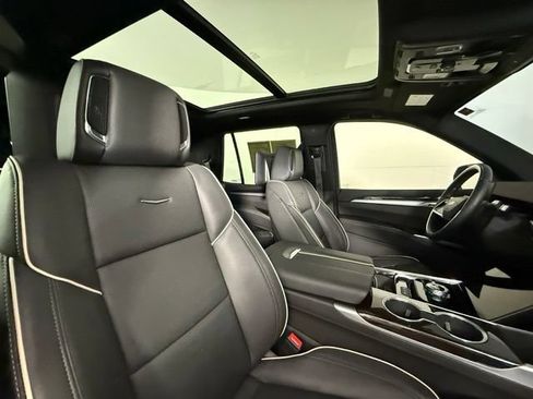 Certified 2026 Cadillac Escalade Luxury AWD/4WD image 29