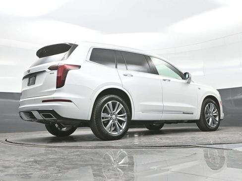 Certified 2025 Cadillac XT6 Premium Luxury w/ Platinum Package AWD/4WD image 29