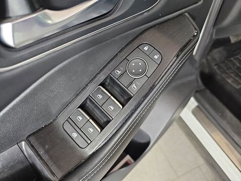 Used 2021 Nissan Rogue Platinum image 27