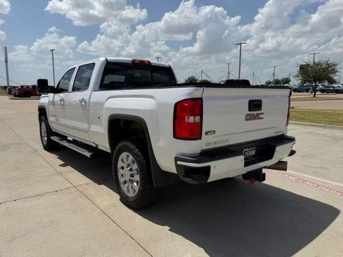 Used 2019 GMC Sierra 2500 Denali AWD/4WD image 6