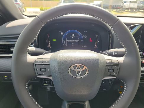 New 2026 Toyota Camry SE FWD image 8