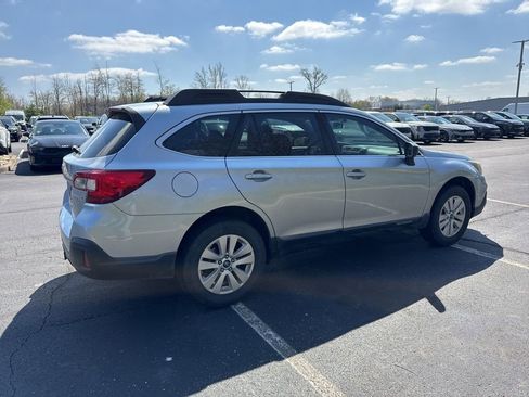 Used 2018 Subaru Outback 2.5i image 5