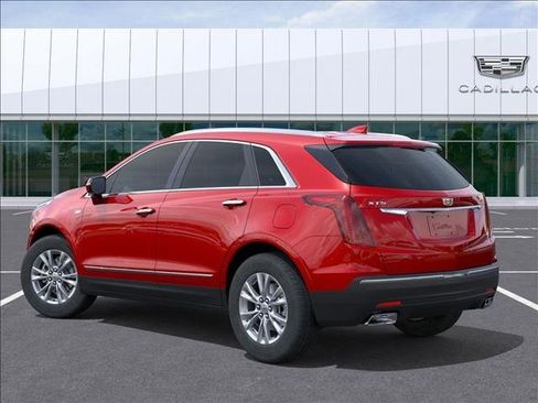 New 2025 Cadillac XT5 Luxury image 3