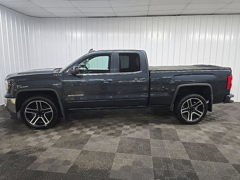 Used 2017 GMC Sierra 1500 SLE w/ SLE Value Package AWD/4WD image 5