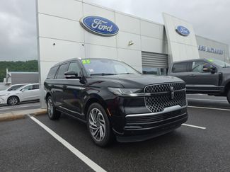 Used 2025 Lincoln Navigator Reserve AWD/4WD video 1