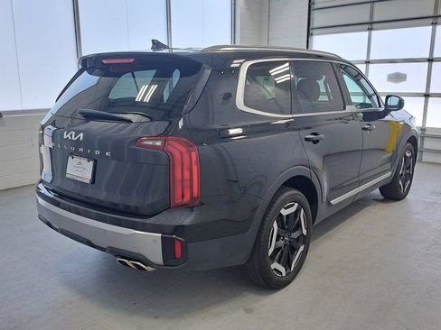 Used 2025 Kia Telluride S FWD image 5