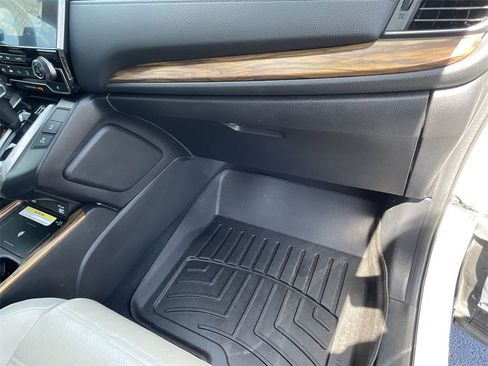 Used 2020 Honda CR-V Touring image 37