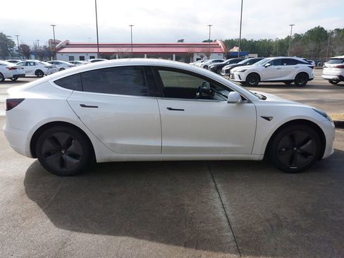 Used 2019 Tesla Model 3 image 25