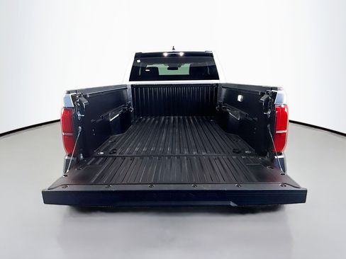 Used 2025 Toyota Tacoma SR image 31