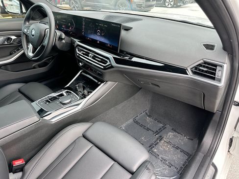 Used 2023 BMW 330i Sedan w/ Convenience Package RWD image 29