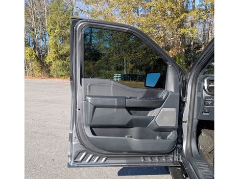 Used 2022 Ford F150 XLT w/ Equipment Group 302A High image 12