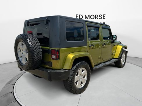 Used 2010 Jeep Wrangler Unlimited Sahara AWD/4WD image 5
