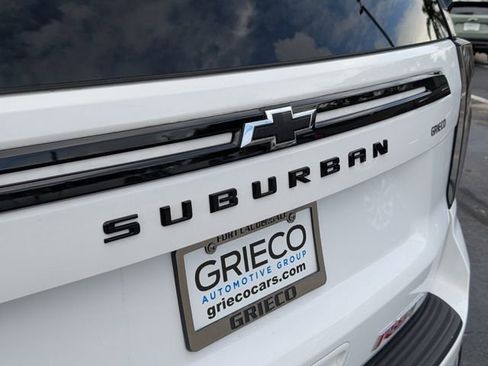 Used 2023 Chevrolet Suburban RST w/ Luxury Package RWD image 15