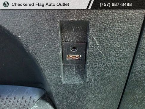 Used 2020 Toyota Corolla LE FWD image 16
