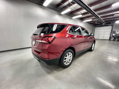 Certified 2024 Chevrolet Equinox LT AWD/4WD image 8