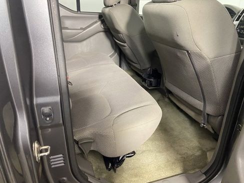 Used 2017 Nissan Frontier SV w/ SV Value Truck Package image 13