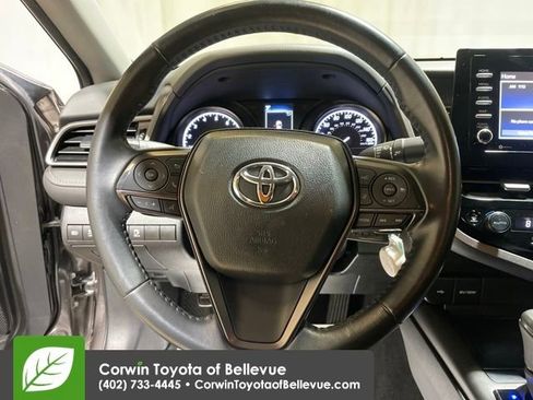 Used 2024 Toyota Camry SE image 14