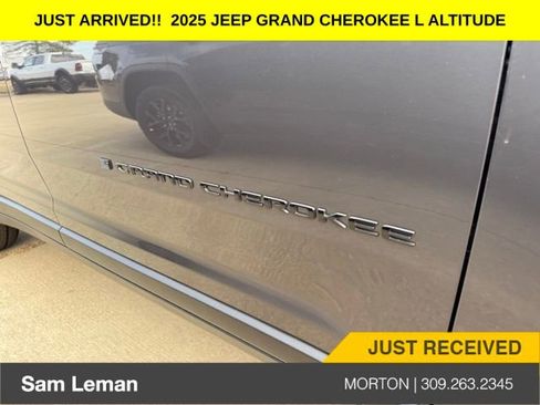 New 2025 Jeep Grand Cherokee L Altitude image 5