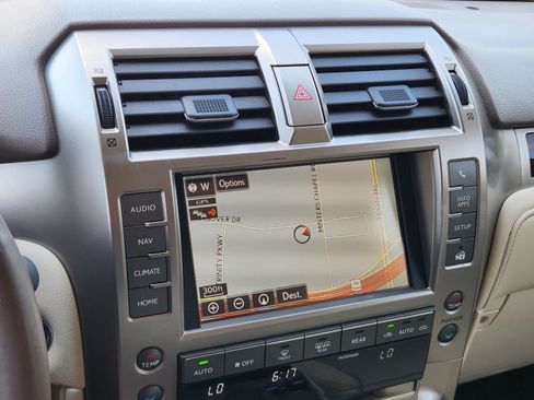 Used 2019 Lexus GX 460 Premium AWD/4WD image 9