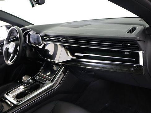 Used 2024 Audi Q8 Premium Plus image 30