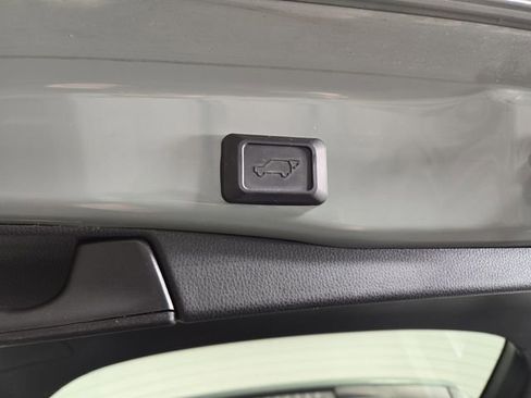 Used 2021 Toyota RAV4 XLE image 34