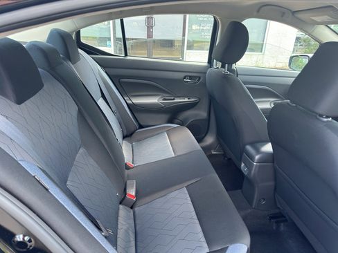 Used 2025 Nissan Versa SV image 12