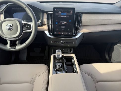 New 2026 Volvo XC90 B6 Plus w/ Protection Package Premier image 10