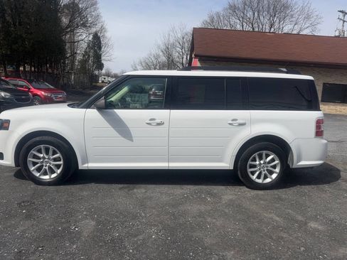 Used 2017 Ford Flex SE image 8