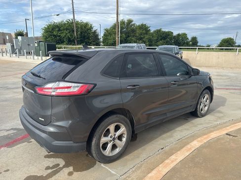 Used 2019 Ford Edge SE FWD image 5