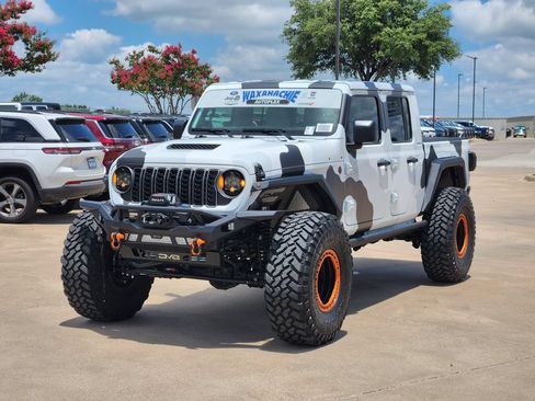 New 2026 Jeep Gladiator Mojave AWD/4WD image 2