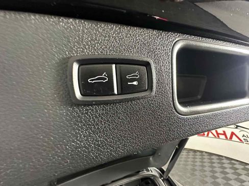 Used 2019 Porsche Macan AWD/4WD image 20