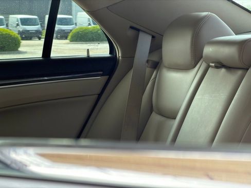 Used 2013 Chrysler 300 RWD image 33
