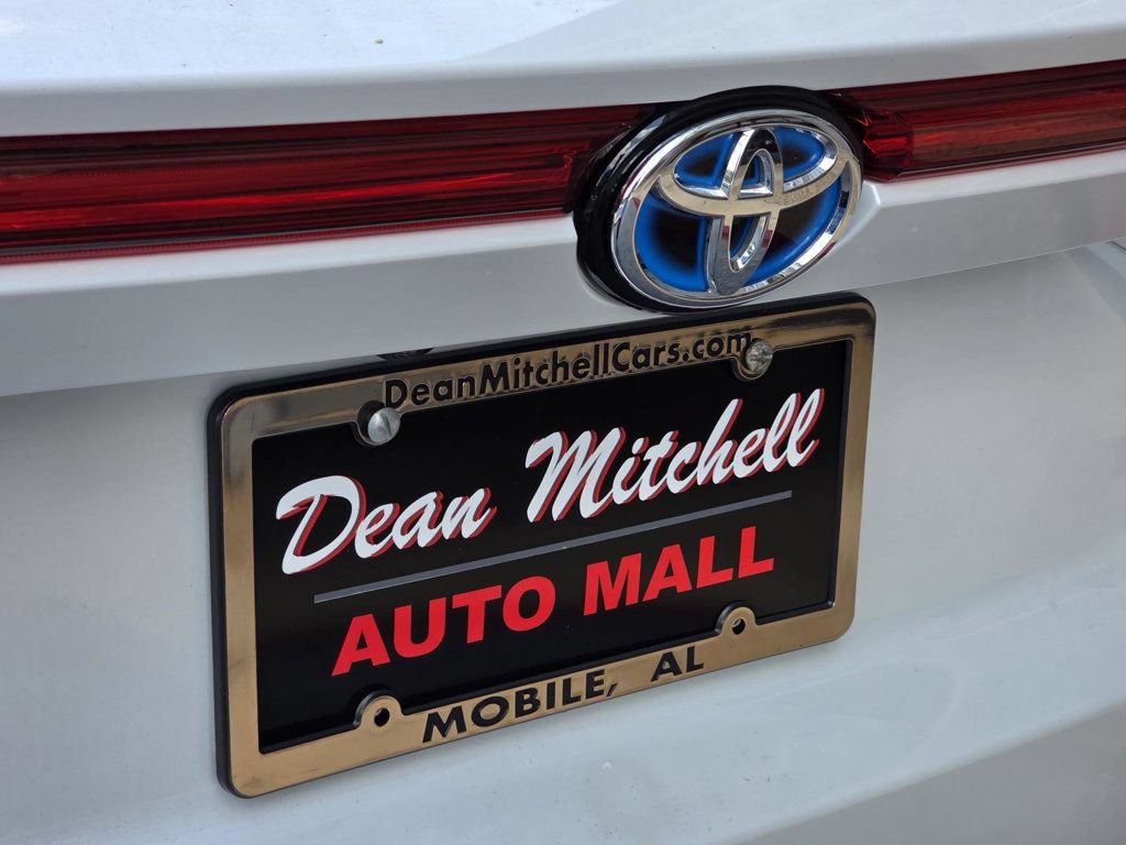 Used 2023 Toyota Venza LE AWD/4WD image 25