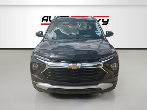 Used 2024 Chevrolet TrailBlazer LT w/ LT Cold Weather Package FWD image 2