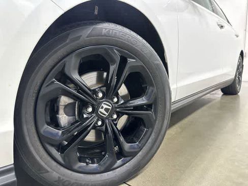 Used 2025 Honda Accord SE image 27