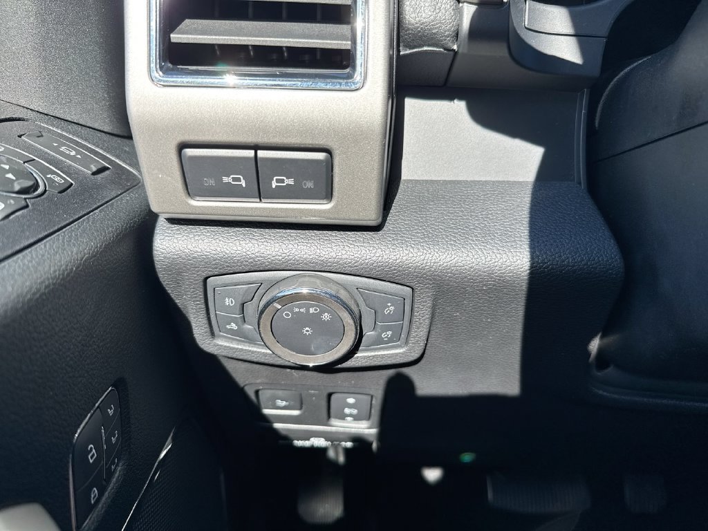 Used 2020 Ford F250 Lariat w/ Tremor Off-Road Package AWD/4WD image 18