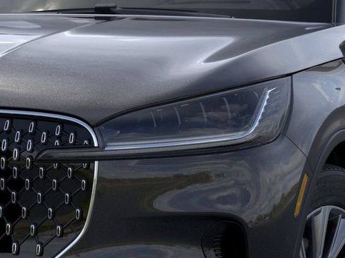 New 2026 Lincoln Aviator AWD image 19