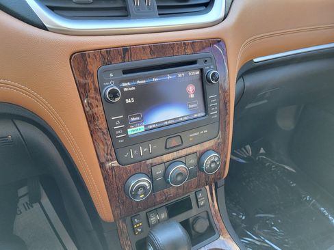 Used 2013 Chevrolet Traverse LT w/ All-Star Edition image 27