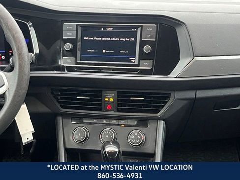 Certified 2022 Volkswagen Jetta S image 15