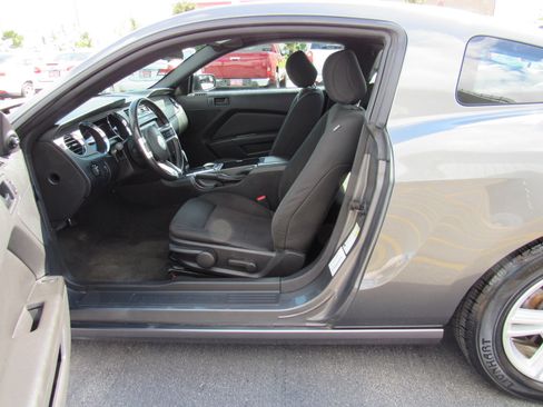 Used 2014 Ford Mustang Coupe image 12