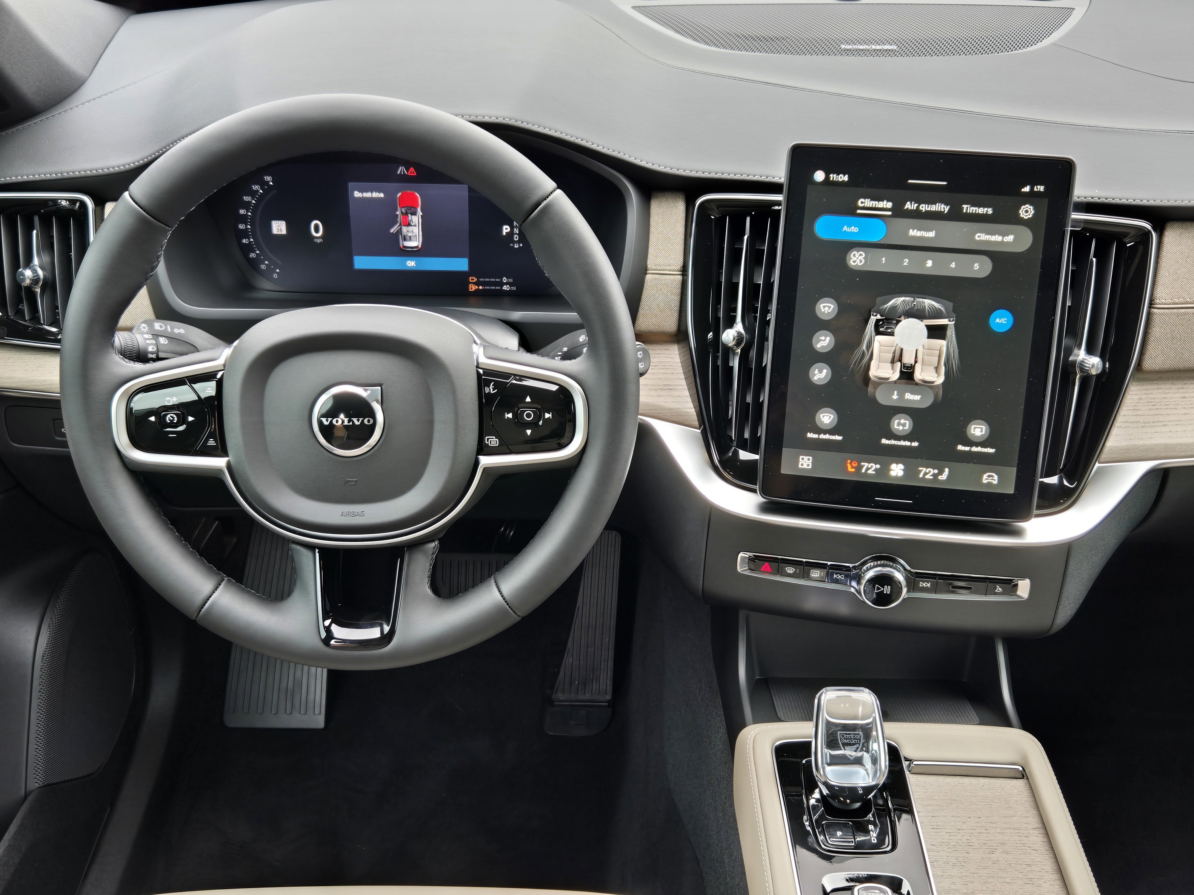 New 2026 Volvo XC90 T8 Plus AWD/4WD image 26